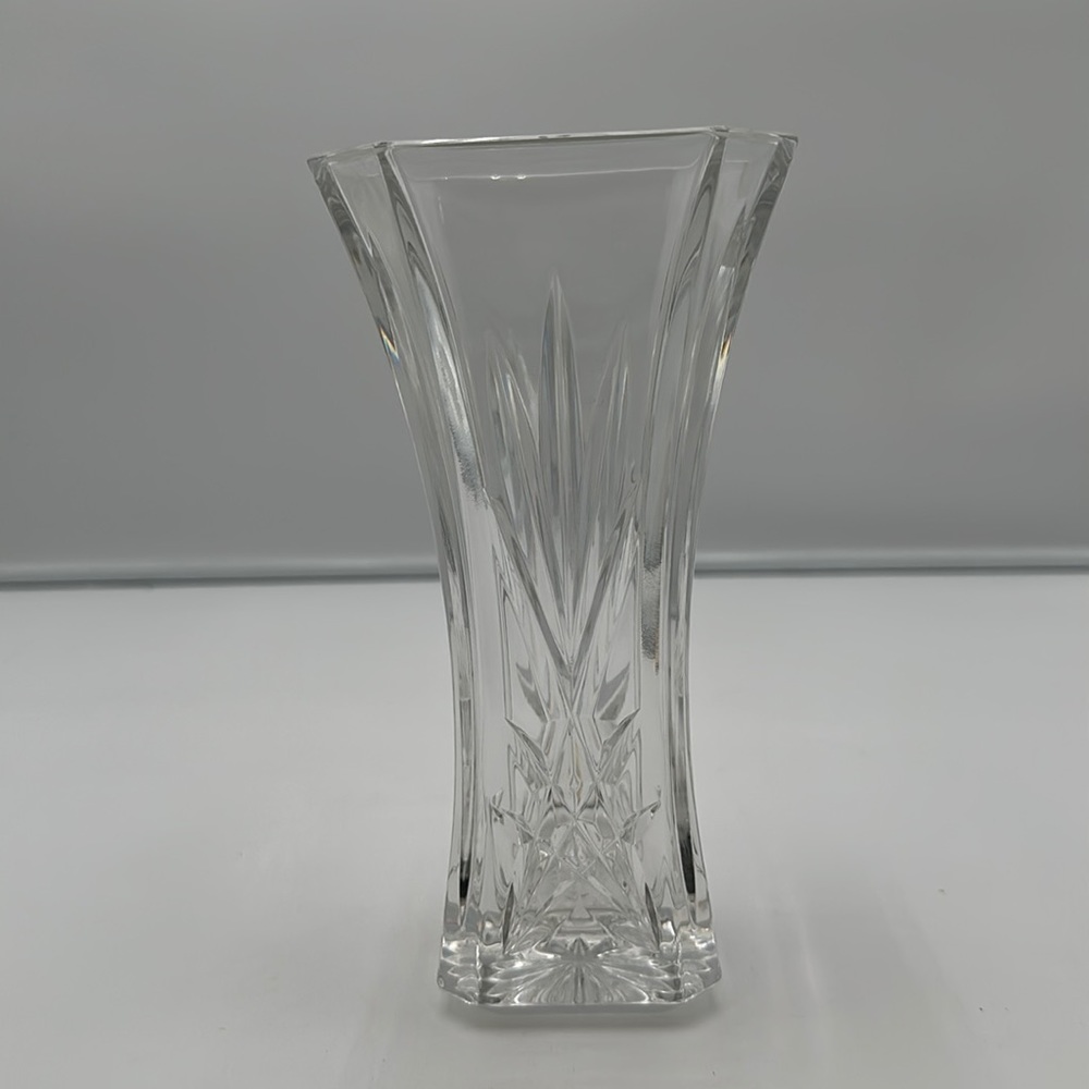 WATERFORD CRYSTAL beautifully cut square flared vase